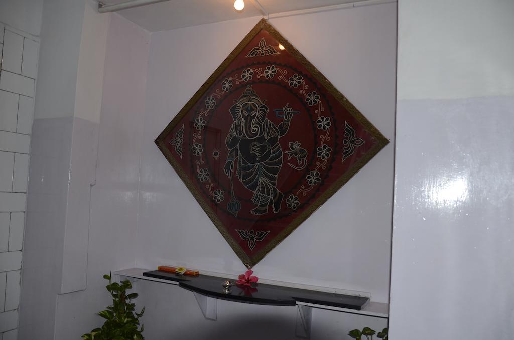 Kim Lawn Guest House Kolkata Exterior photo
